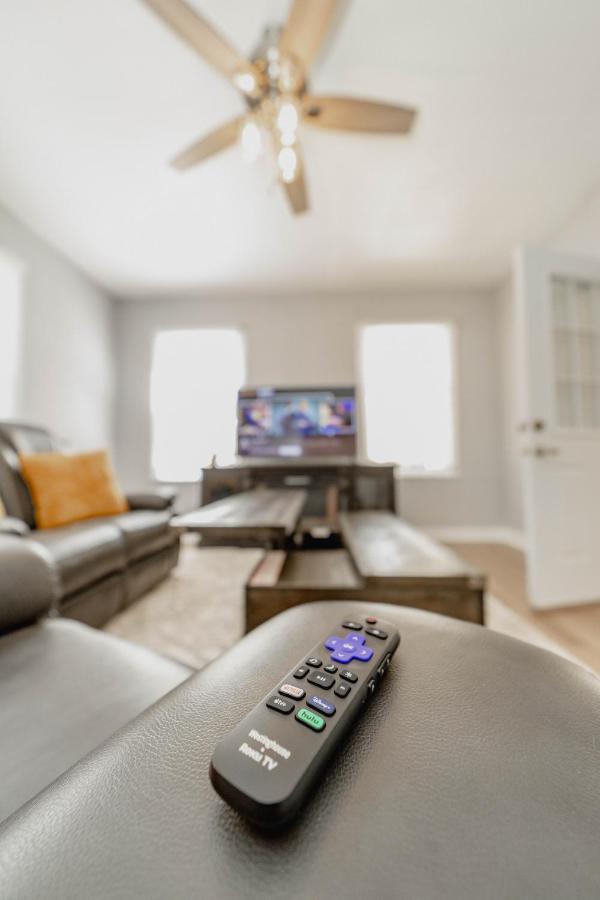 Comfortable King Suite Zen Space Hattiesburg Buitenkant foto