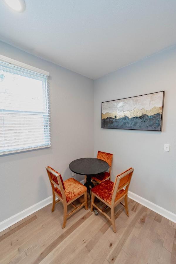 Comfortable King Suite Zen Space Hattiesburg Buitenkant foto